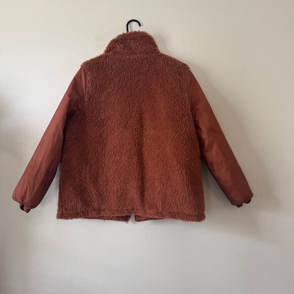 Madewell Reversible Sherpa Puffer Jacket in Warm Umber - Picture 6 of 10